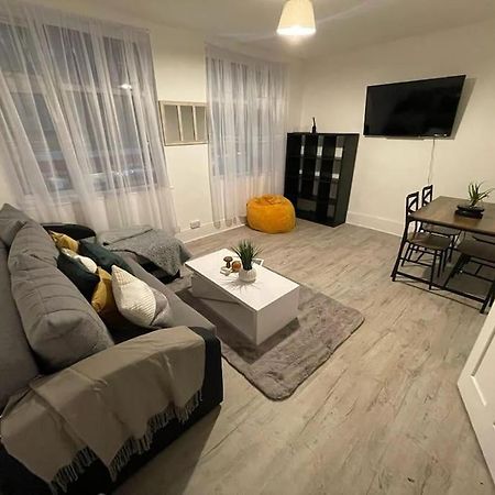 Comfortable 2 Bedroom On Tower Bridge لندن المظهر الخارجي الصورة