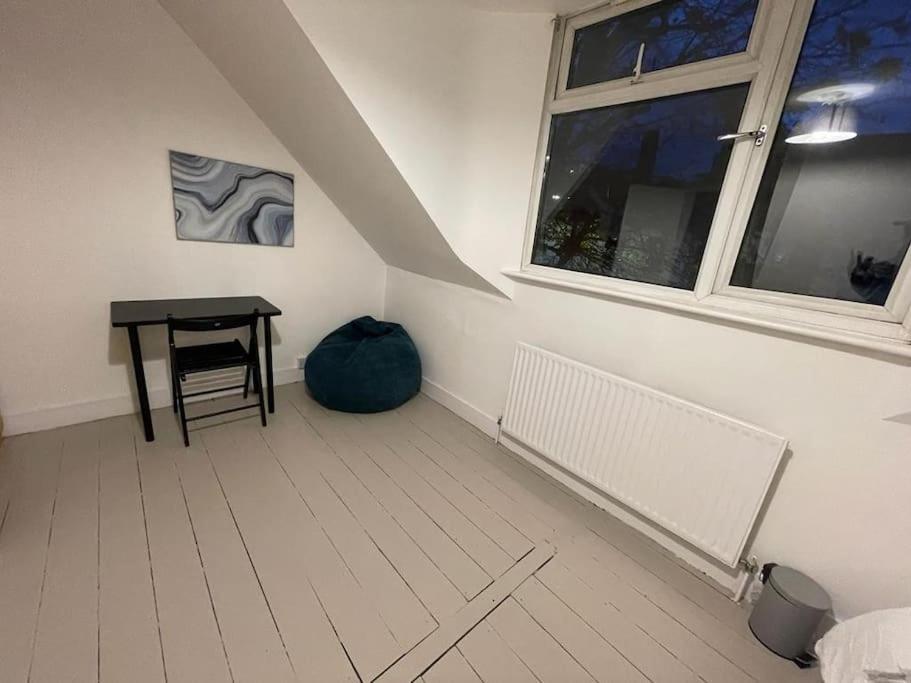 Comfortable 2 Bedroom On Tower Bridge لندن المظهر الخارجي الصورة