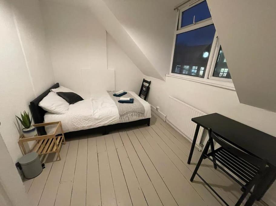 Comfortable 2 Bedroom On Tower Bridge لندن المظهر الخارجي الصورة